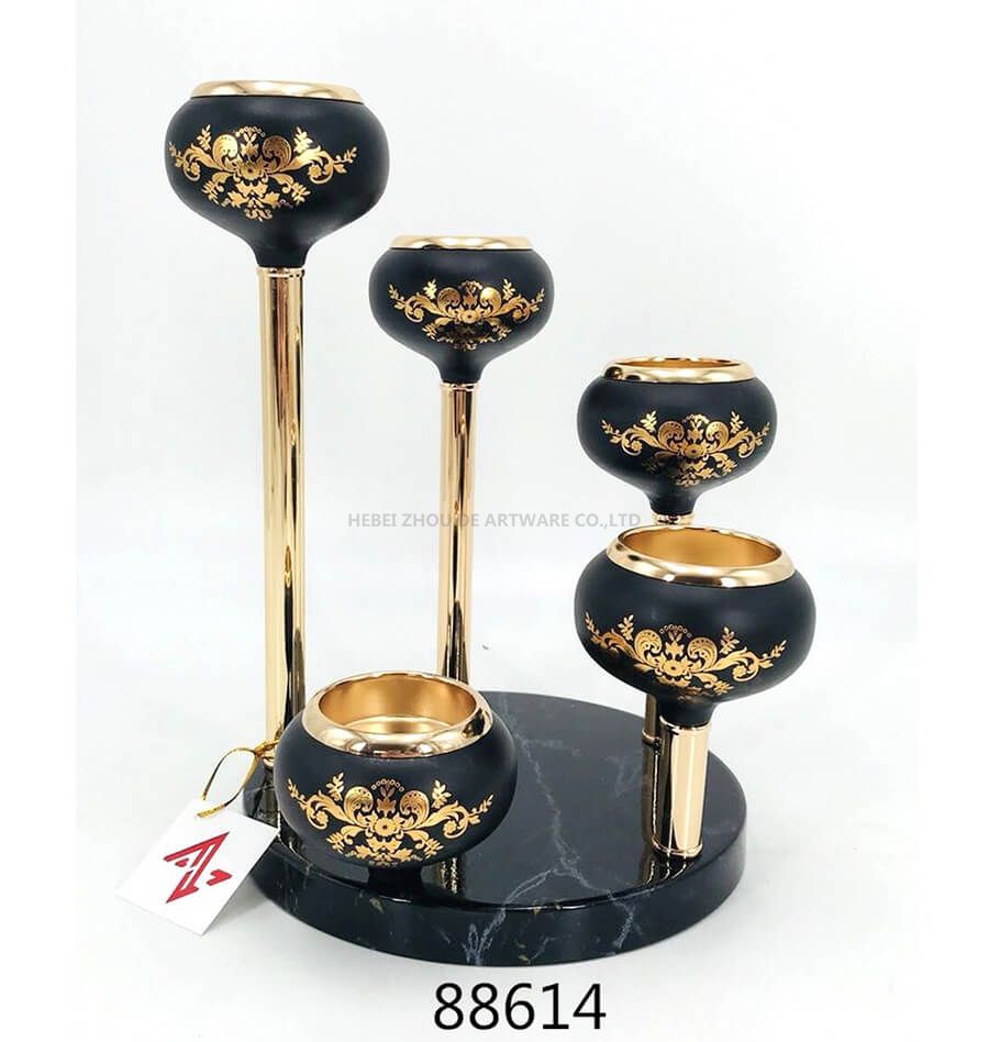 88614 black and gold metal candle holder