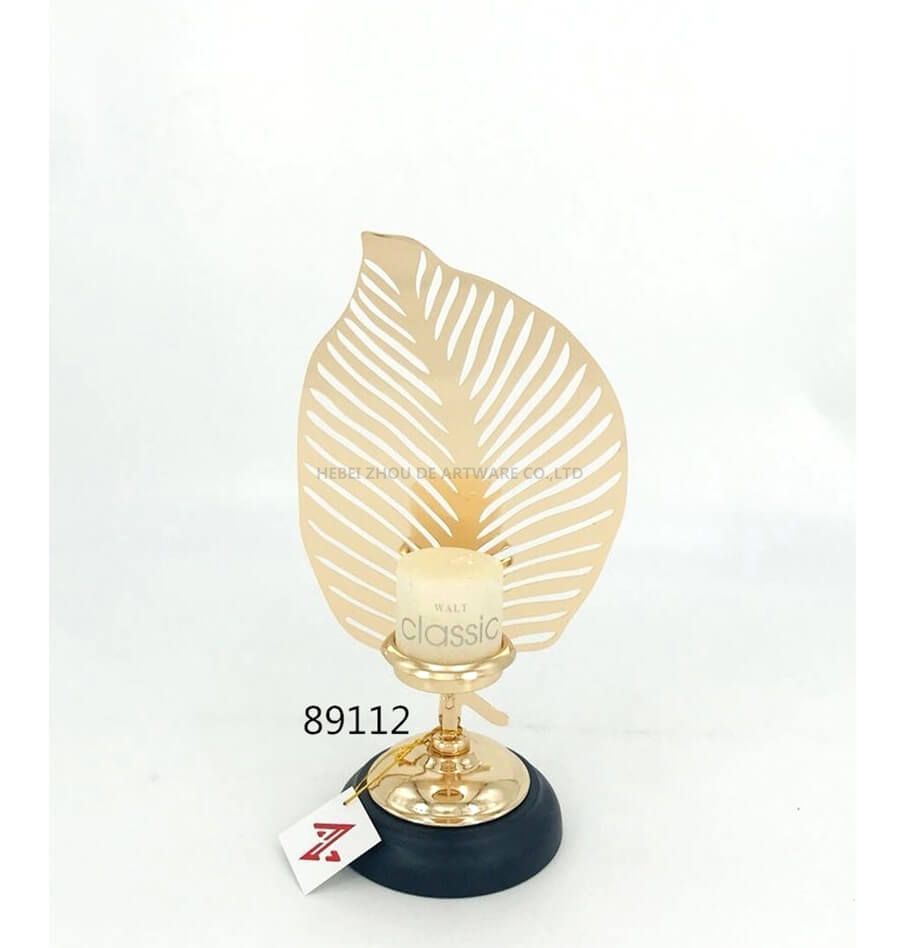 89112 gold metal candle holder