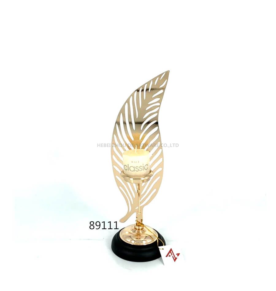 89111 gold metal candle holder