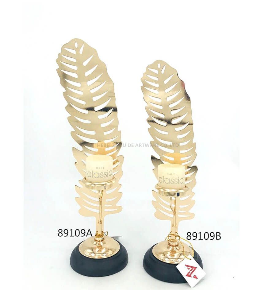 89109 gold metal candle holder