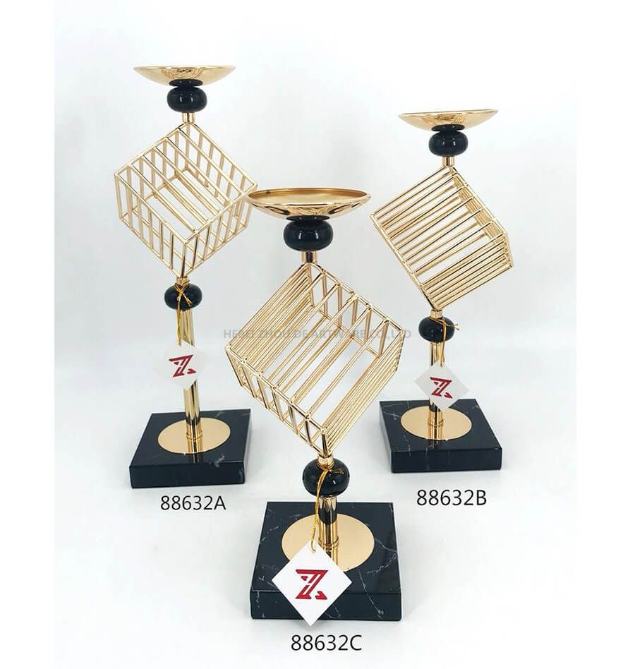 gold metal candle holder 88632