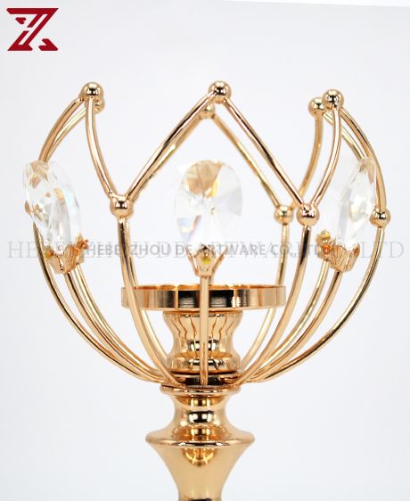 New design Metal gold crystal candelabra 89917